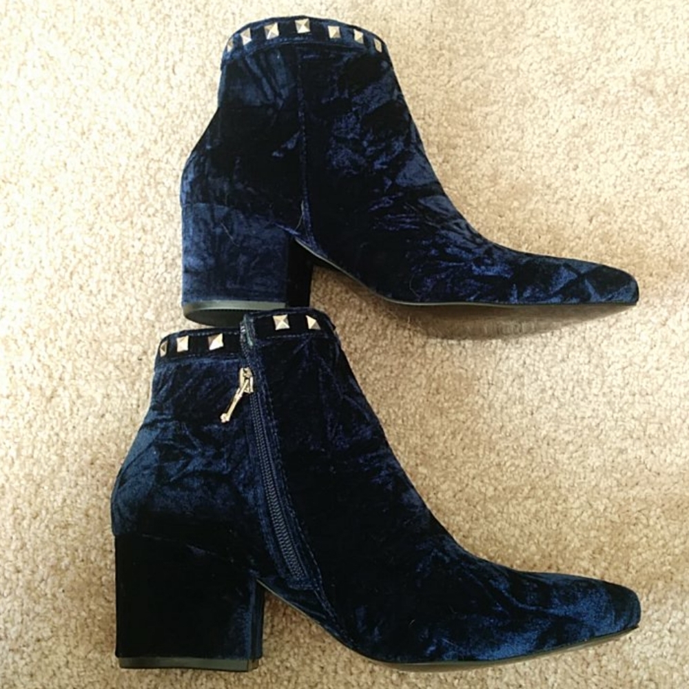 Shoe - Picture 8 of 8